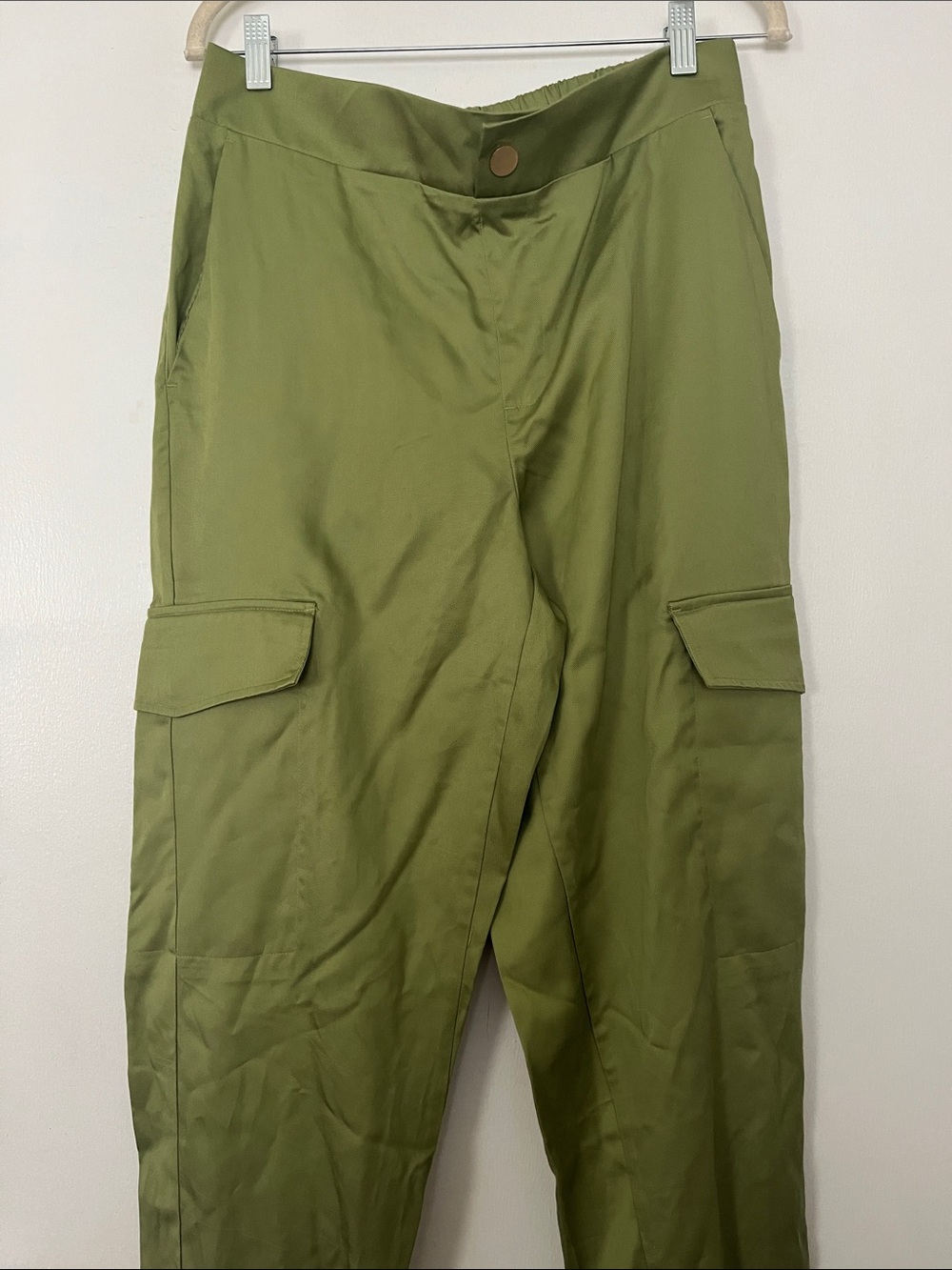 Iman Women’s Olive Cargo Ankle Pants